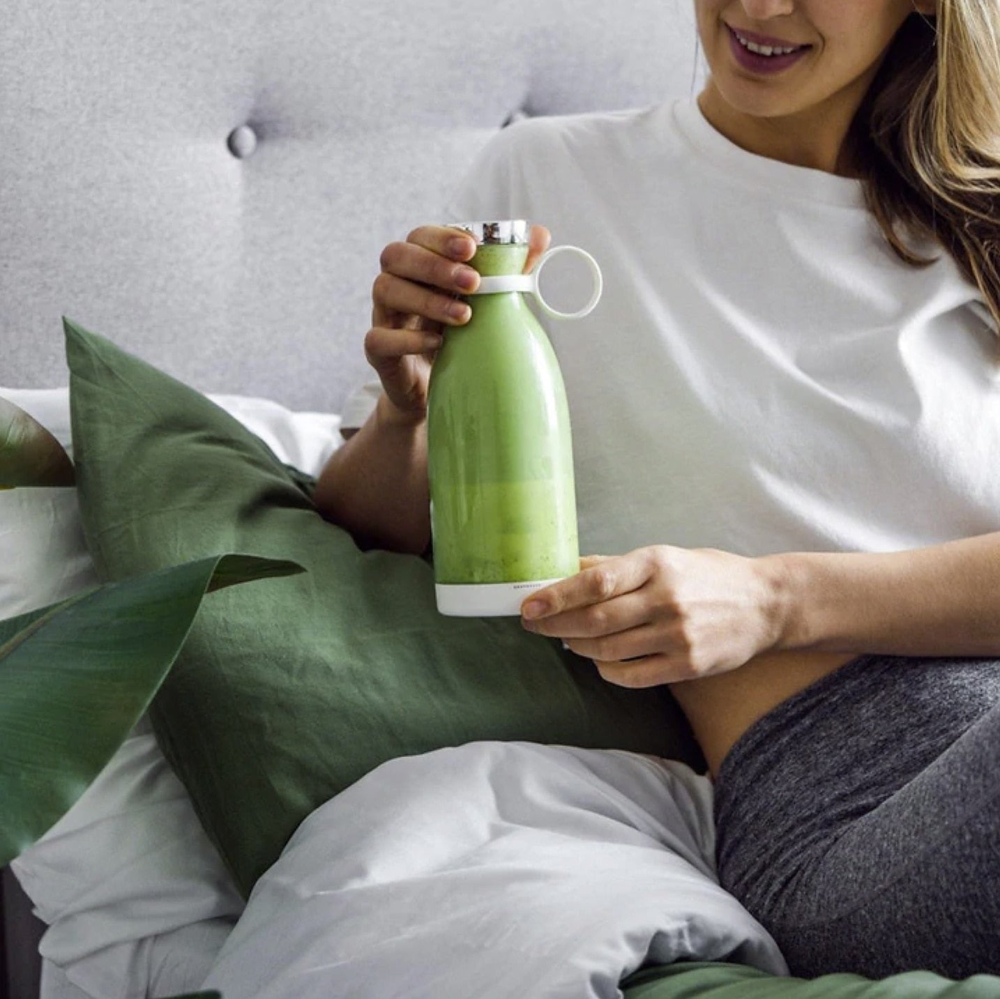 USB Rechargeable Portable Blender Bottle for Smoothies and Shakes